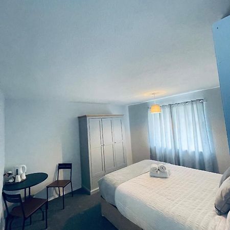 II Comfortable Room, Shared House 앨몬즈버리 외부 사진