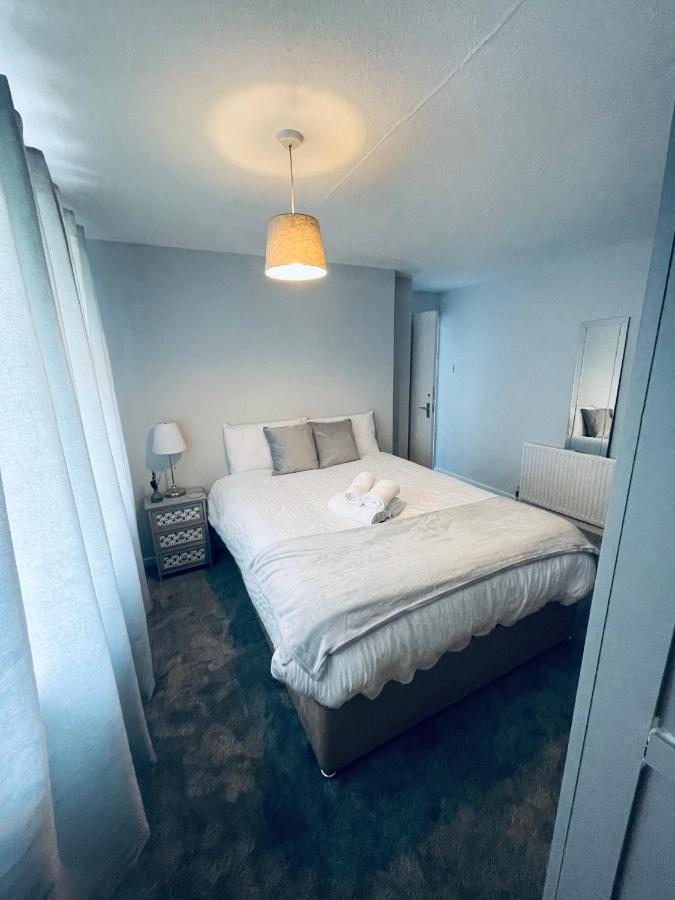 II Comfortable Room, Shared House 앨몬즈버리 외부 사진